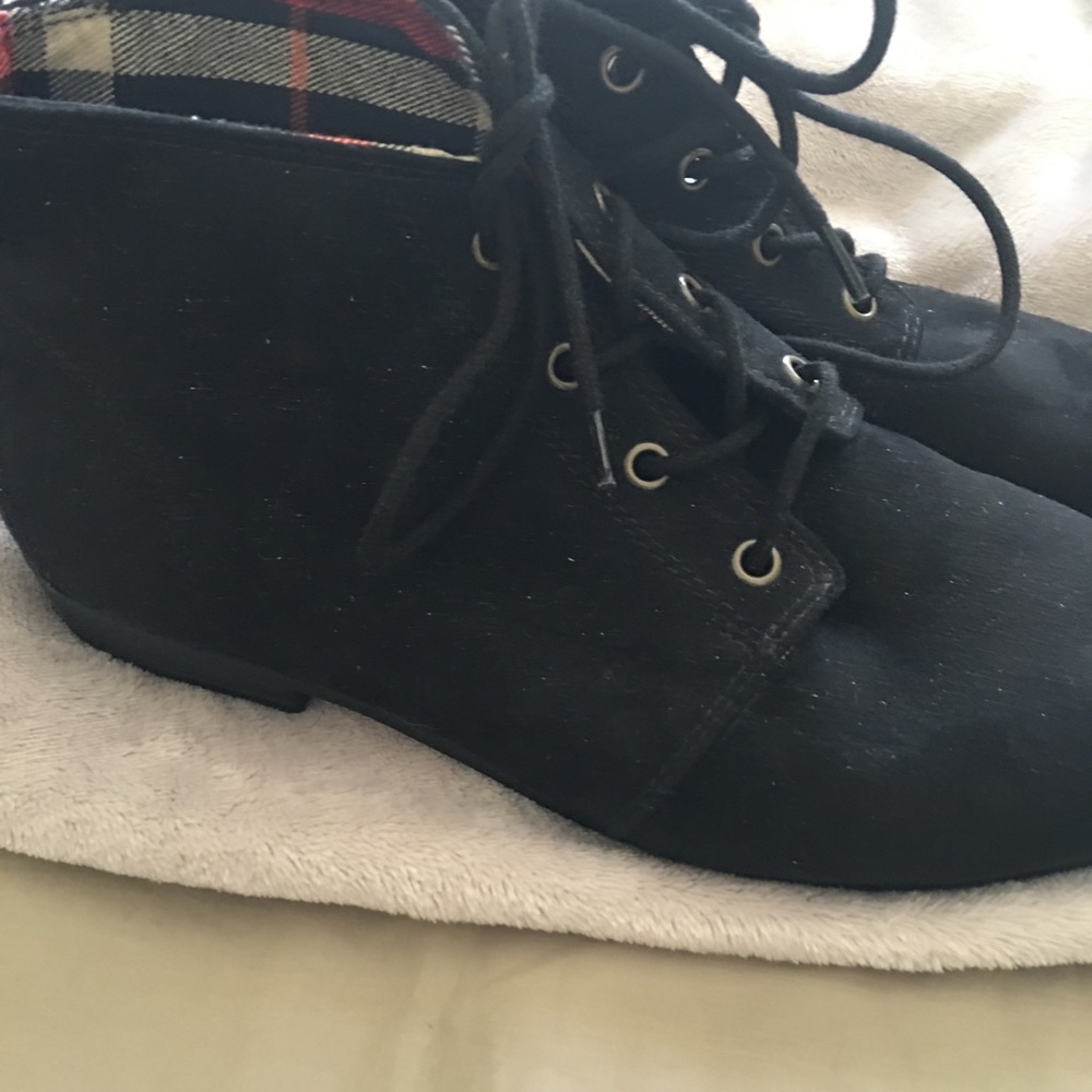 Black boot forever21